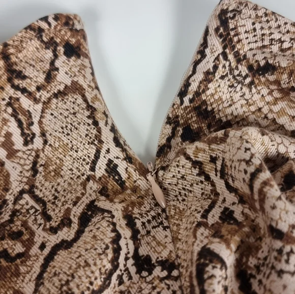 Reformation Brown Snake Print Stretchy Pants W/zipper Closure. Sz L - Picture 3 of 7